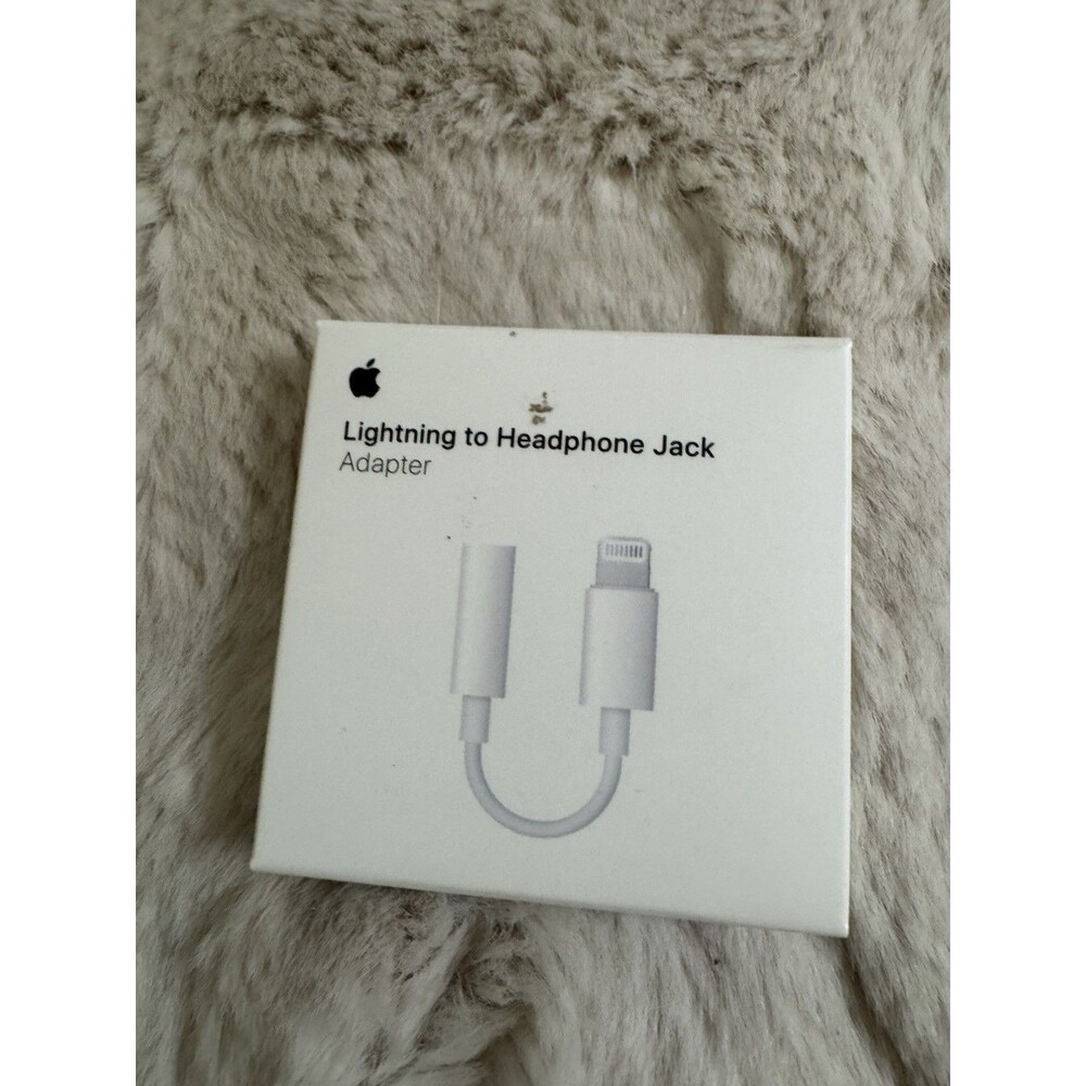 Apple Lightning to Headphone 3.5mm Jack Adapter - White New In Box
